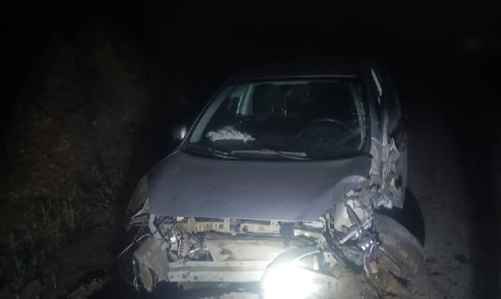 Colisão entre dois veículos é registrada na BR-470 em Pouso Redondo