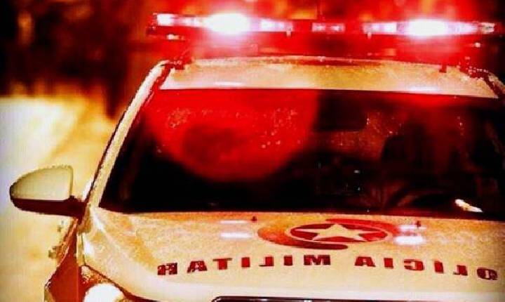 Filho esfaqueia pai durante ocorrência de invasão de residência e ameaças em Indaial
