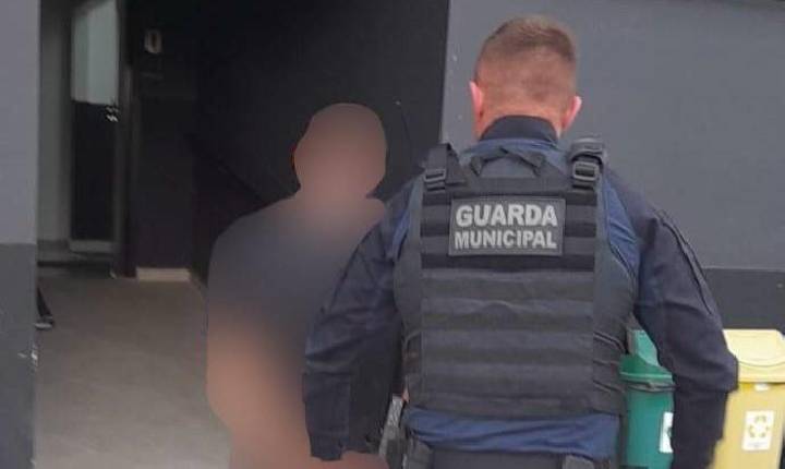 Homem é preso após furtos em estabelecimento comercial