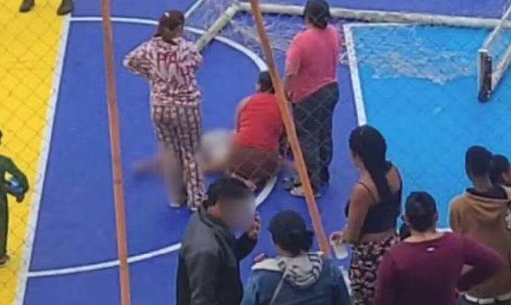 Morre menino atingido por trave em quadra esportiva