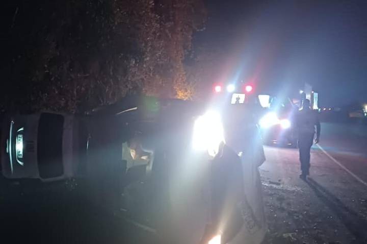 Motorista fica ferido após capotamento na BR-470 em Trombudo Central