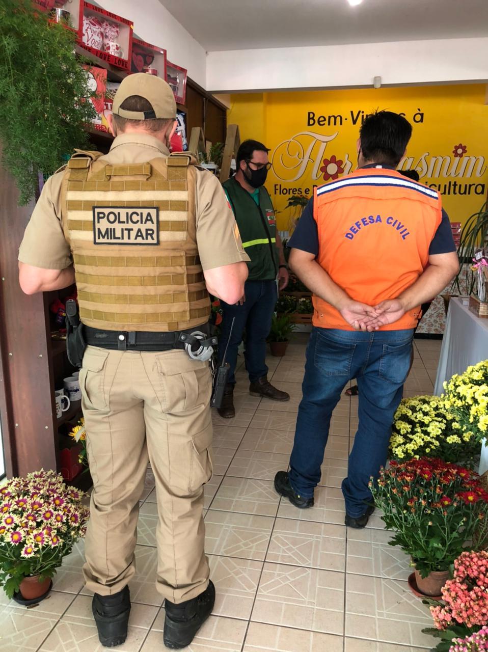 Operação conjunta entre defesa Civil e policia militar em Ascurra.