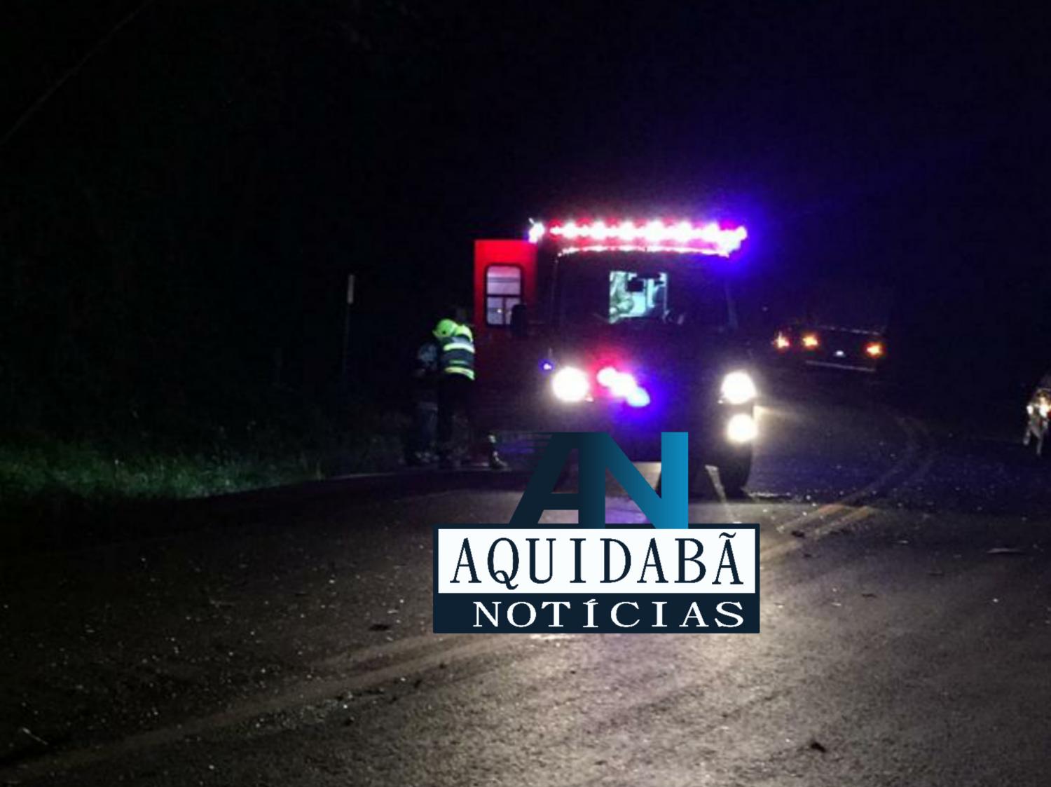 Acidente na BR 470 em Ibirama, colisão carro x carreta.