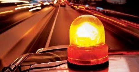 Bombeiros atendendo a um acidente na BR 470 em Ascurra.
