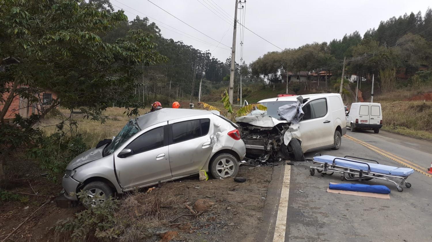 Grave acidente na SC 340 Rio Krauell em Presidente Getúlio