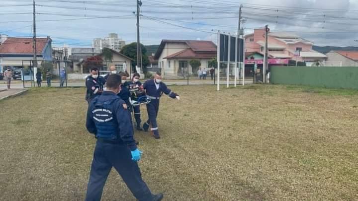 Morre bebê de 23 dias mordido por cachorro no colo da mãe em Biguaçu na Grande Florianópolis
