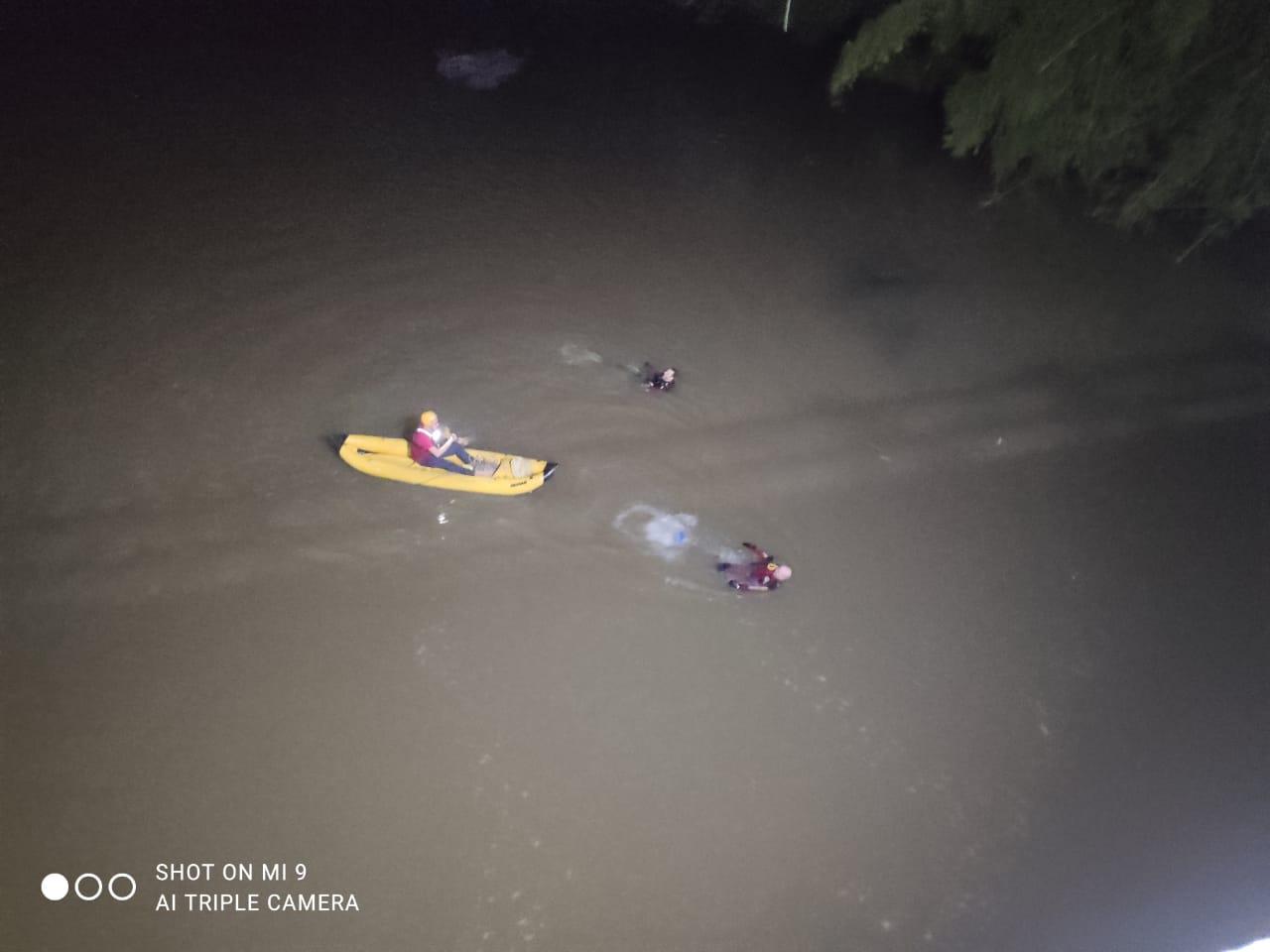 Jovem de 16 anos está desaparecido após cair em Rio na cidade de Ibirama.
