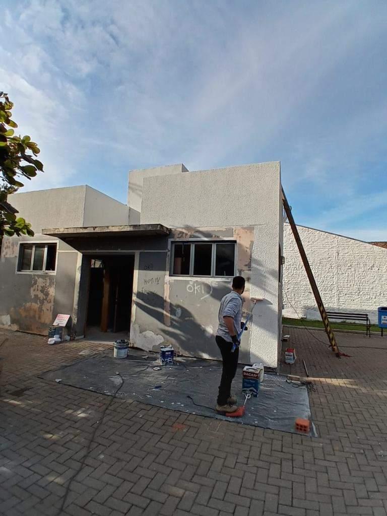 Prefeitura revitaliza banheiros públicos da avenida Beira-Rio.