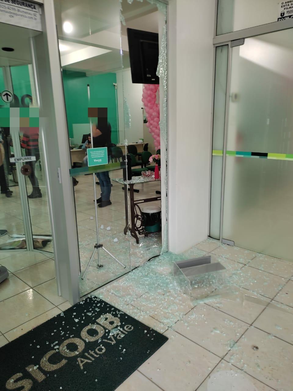 Assalto a agência do Sicoob em José Boiteux.