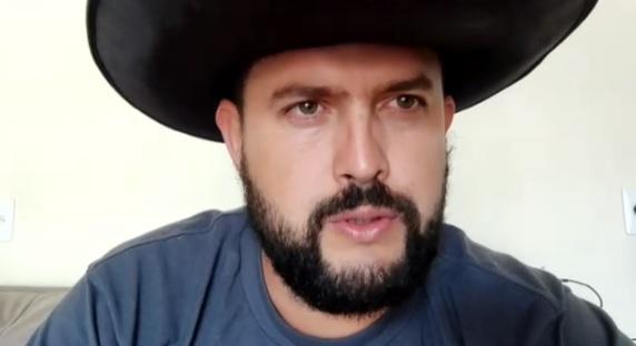 Lider dos caminhoneiros Zé trovão se entregou á Policia federal em SC.