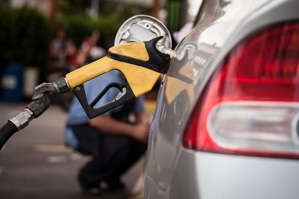 Preparem o bolso, Petrobras reajusta mais uma vez preços da gasolina e do diesel.