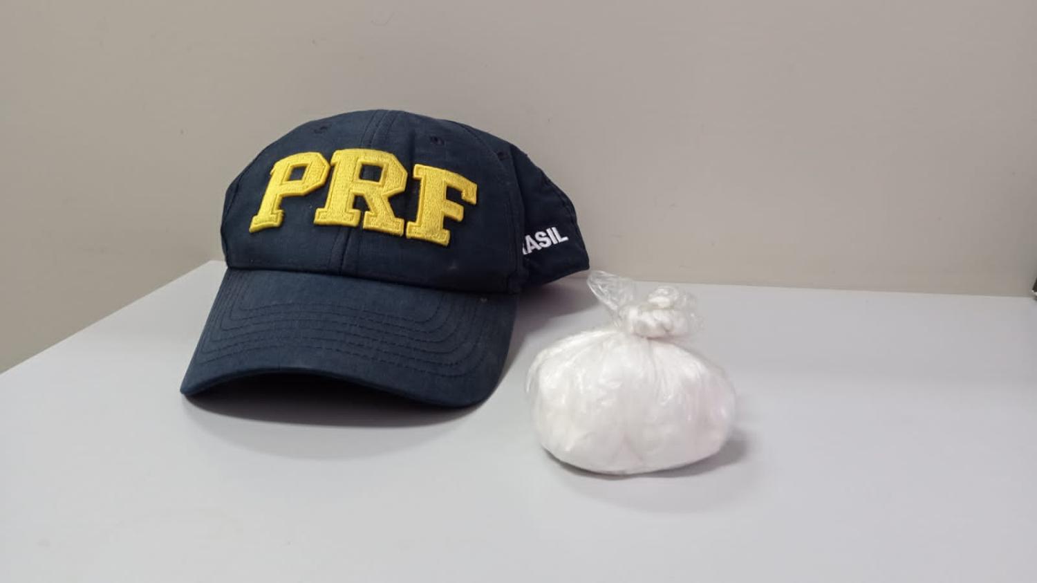 Dois homens são presos na BR 470 em Ibirama por tráfico de drogas.