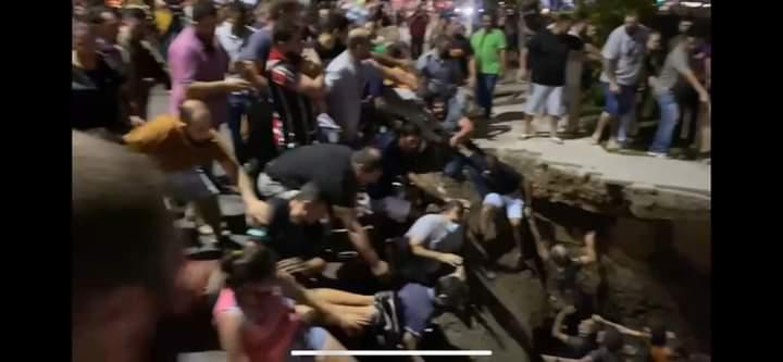 Programação Natalina de Joinville foi interrompida por tragédia nesta noite.