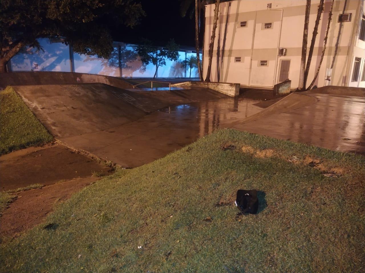 Homem é morto a pedradas no centro de Apiúna.