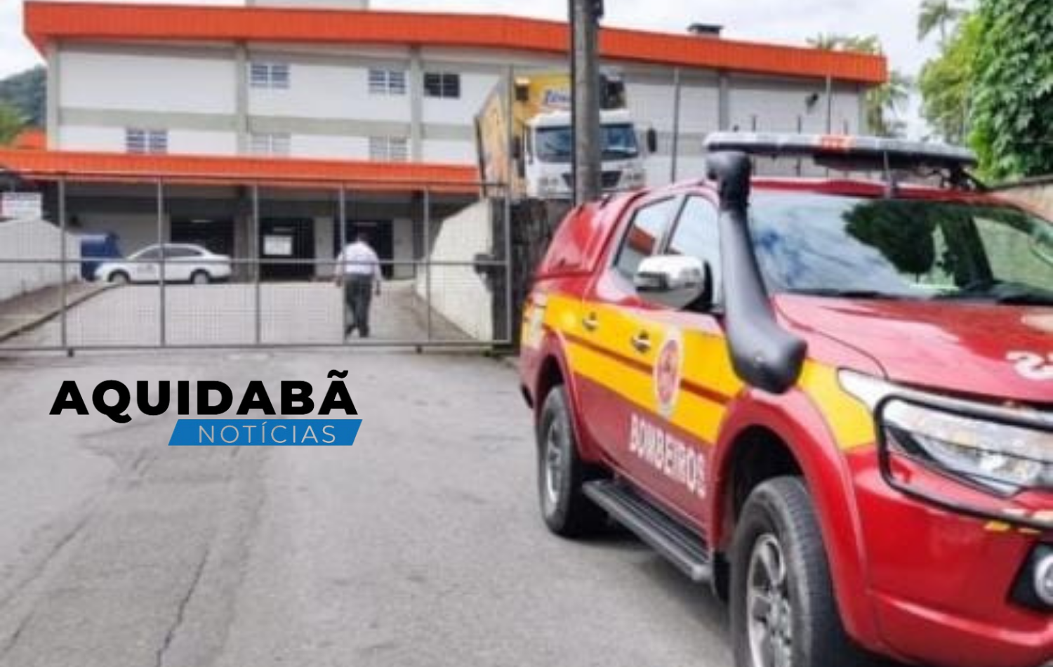 Homem de 30 anos morre após ter a cabeça prensada por elevador em Blumenau.