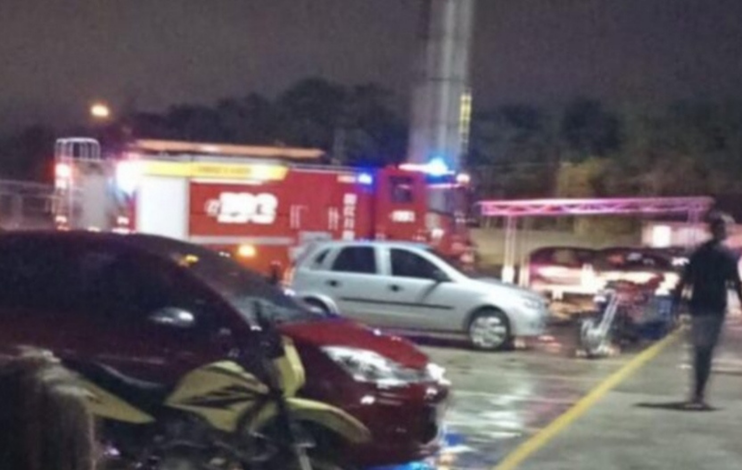 Menina de 07 anos cai de prédio em Joinville.