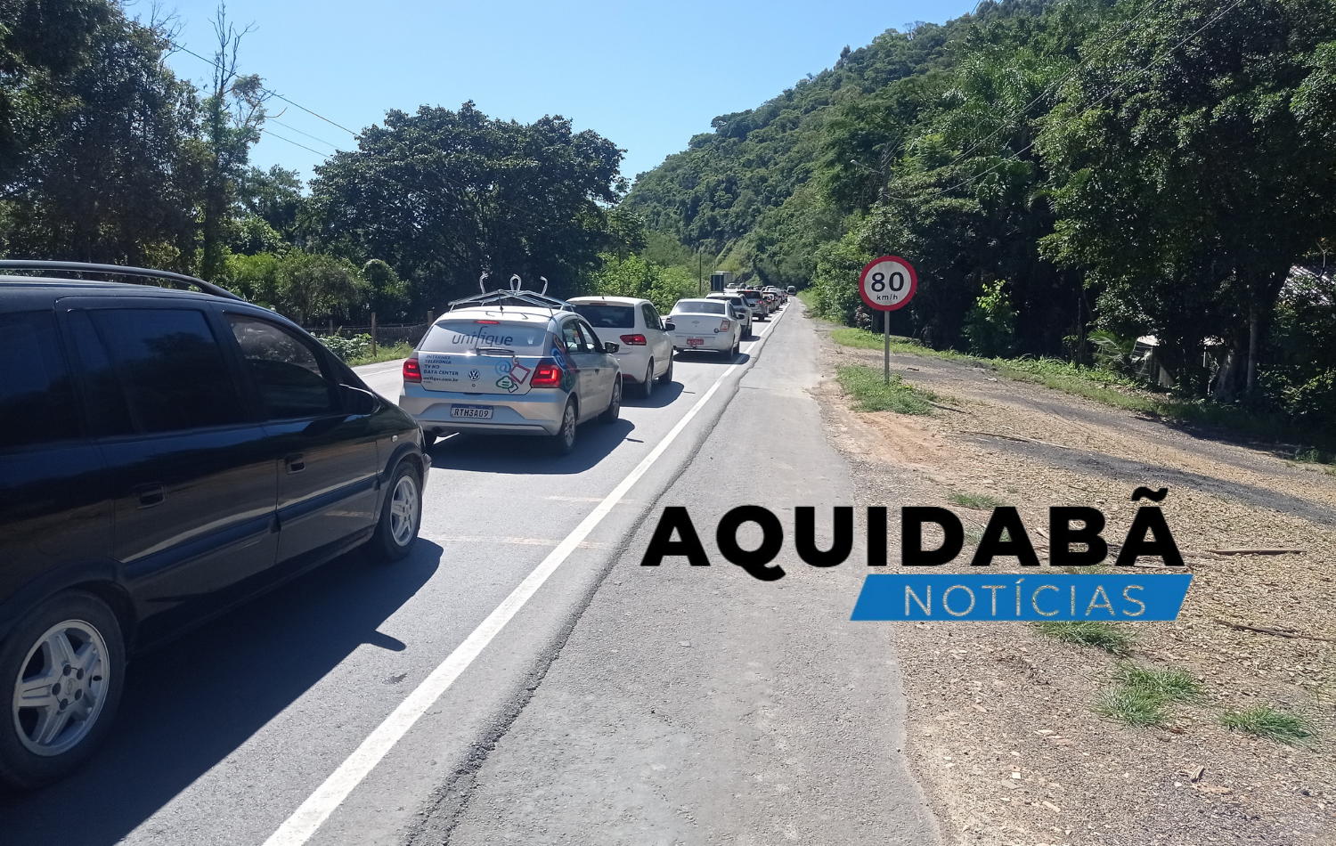 Trânsito acima da média nesta sexta-feira Santa na BR 470.