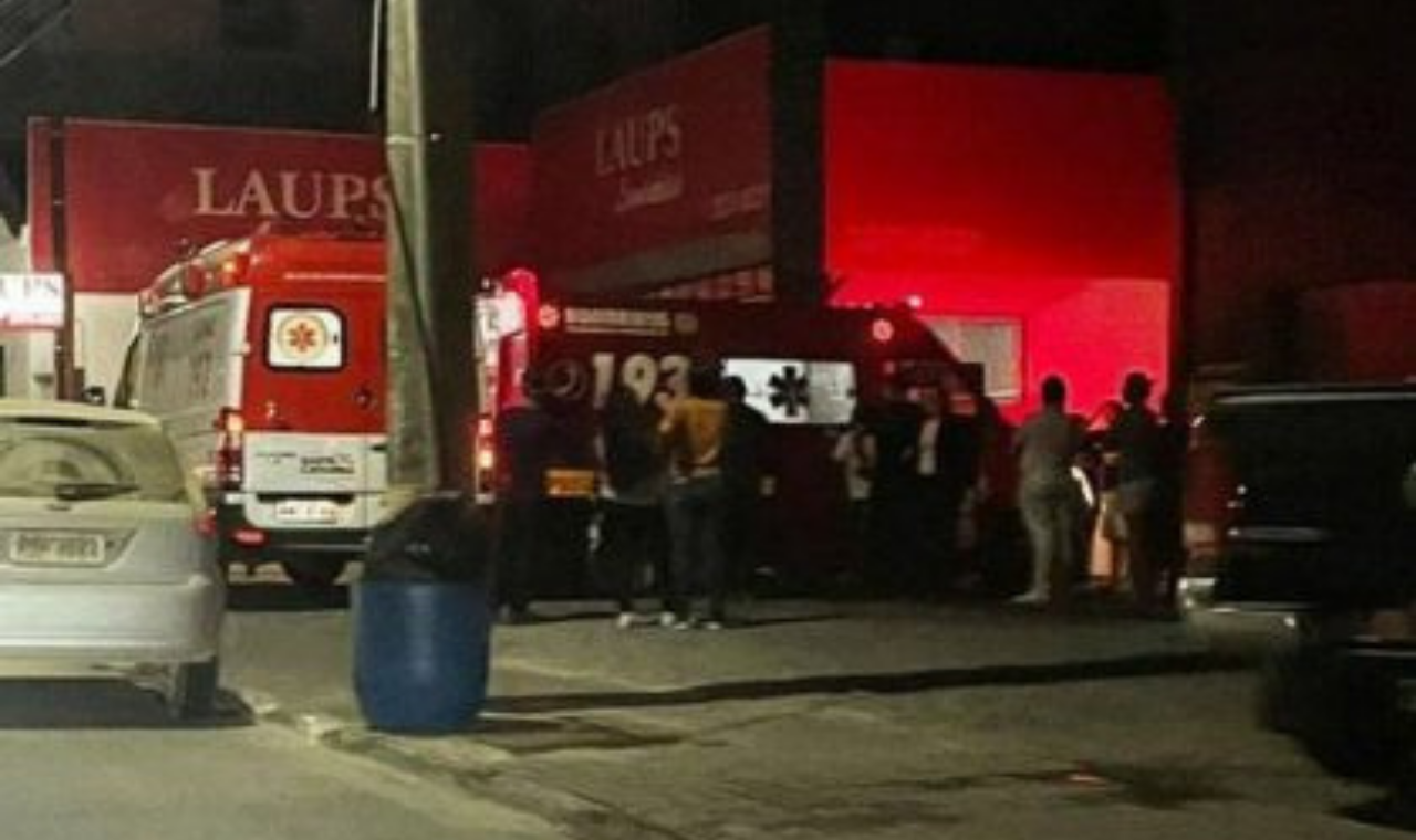 Bebê morre após se engasgar com leite materno.