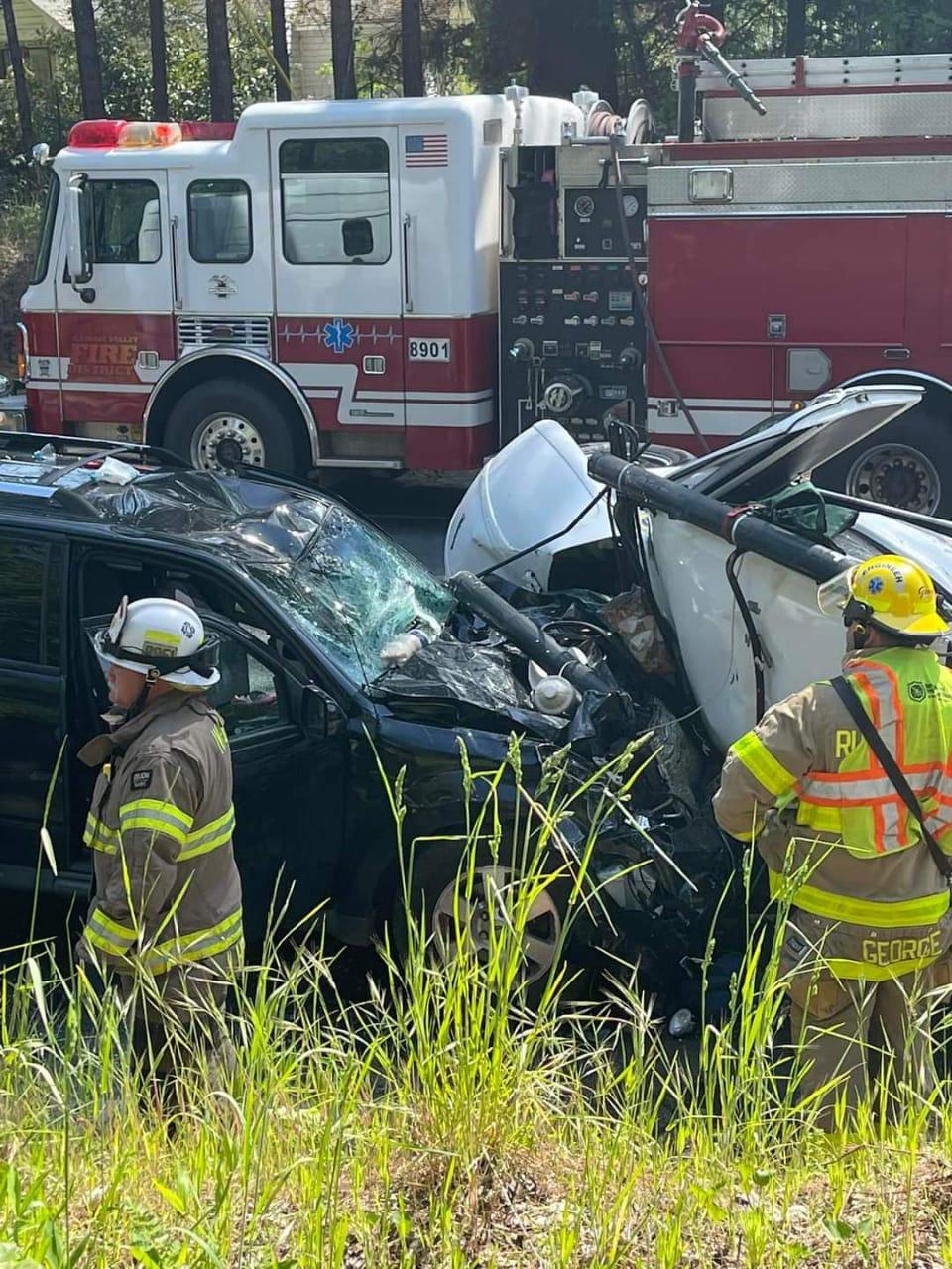 Imagens mostram como ficou o carro do brasileiro que morreu com seu cão nos EUA.