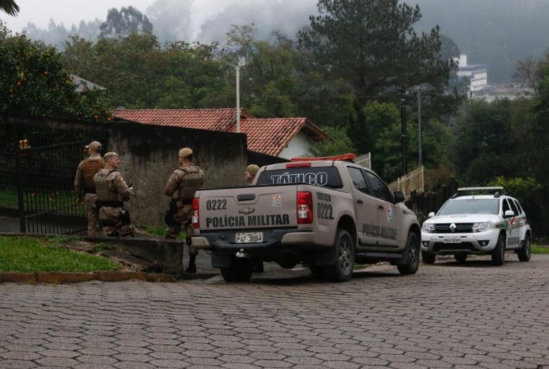 Mulher atira no ex-marido para se livrar de agressões, em Rio do Sul.