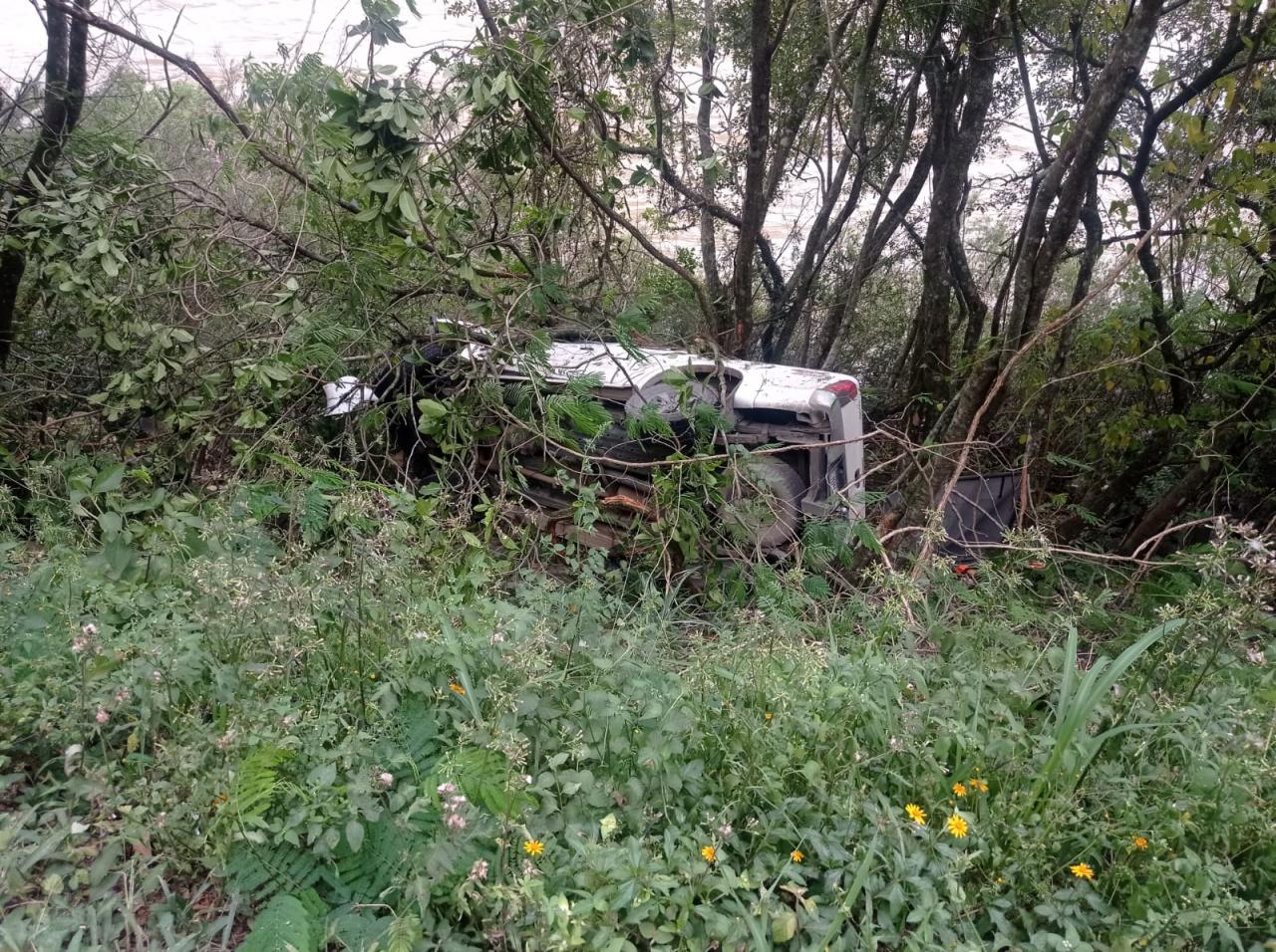 Capotamento na BR 470 em Apiúna. 