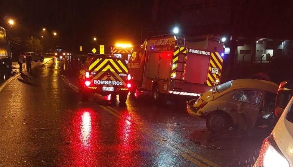 Tio e sobrinha morrem após grave acidente em Blumenau.