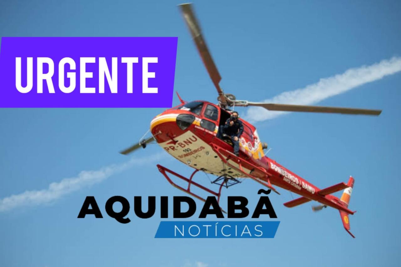 Helicóptero Arcanjo 03 em deslocamento para atendimento na cidade de Apiúna.
