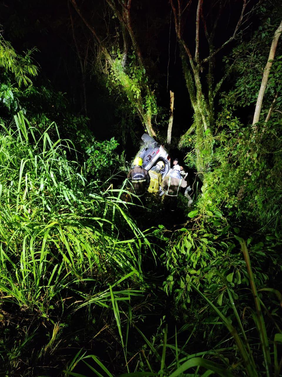 Acidente na BR 470 em Apiúna deixa duas pessoas feridas.