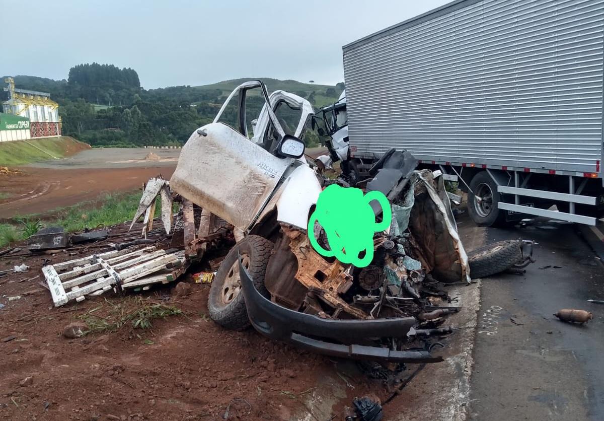 Três pessoas morrem em grave acidente na SC-120.