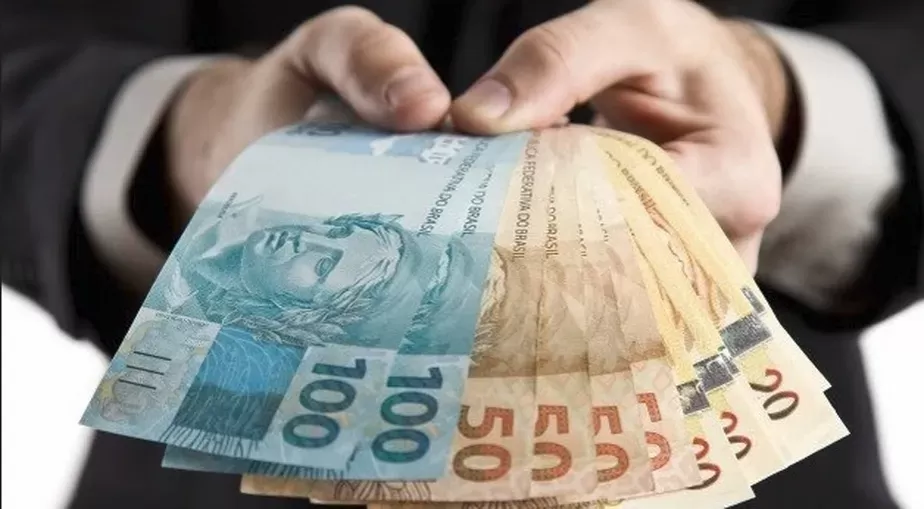 Banco central diz que mais de R$ 6 bilhões estão esquecidos, 38 milhões de pessoas tem direito de receber
