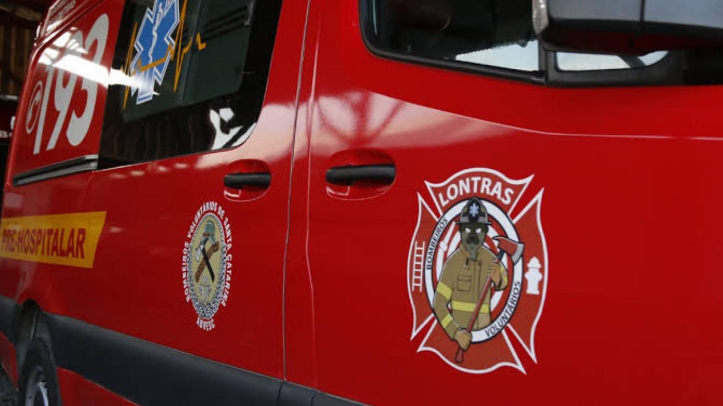 Motociclista fica ferido em acidente na BR-470