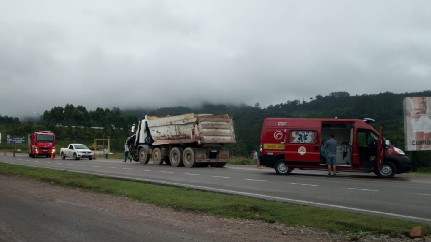 Colisão entre Caminhão e Carreta na BR-470 em Lontras