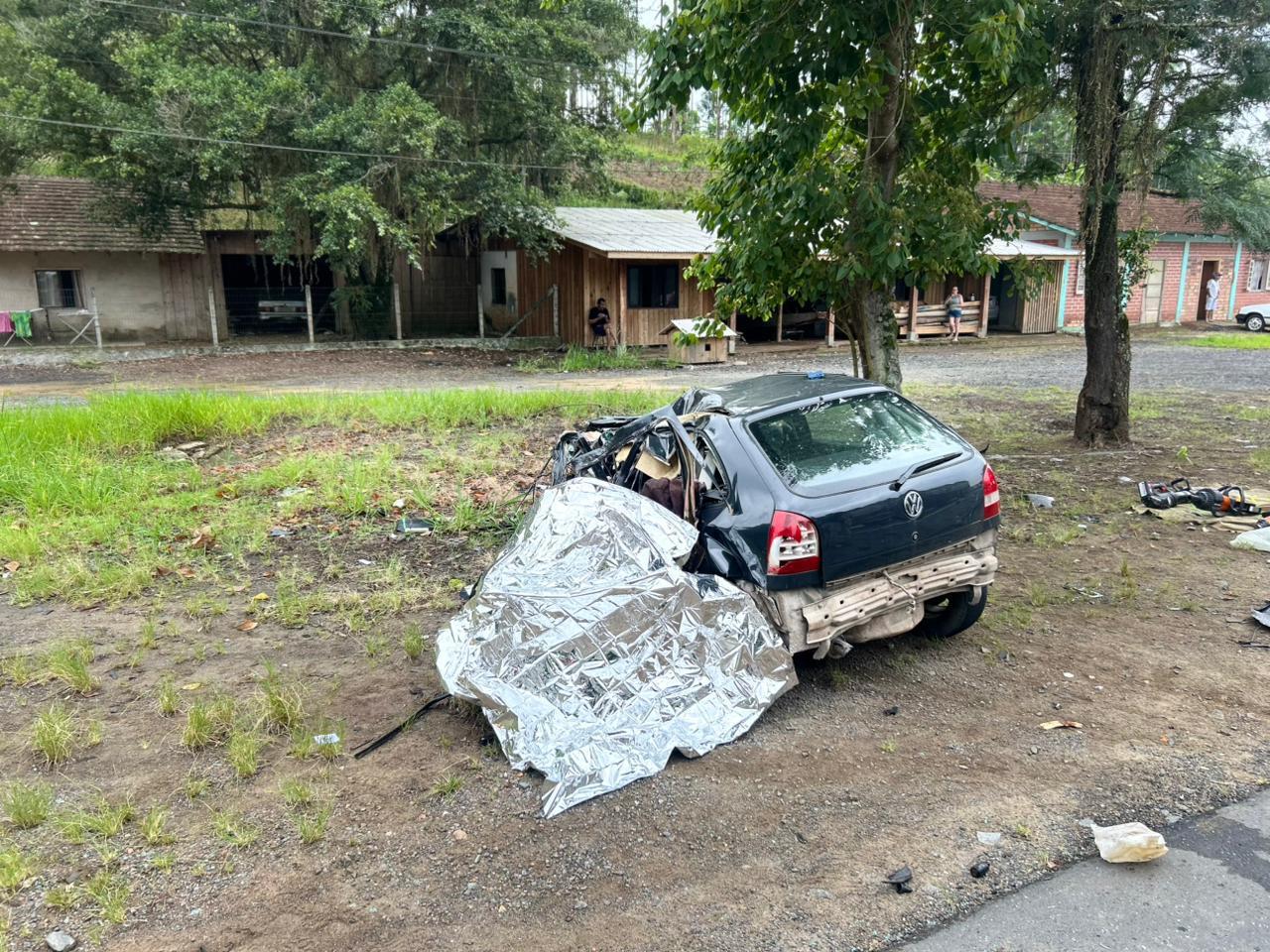 Três pessoas morrem após grave acidente na BR-470 em Rodeio