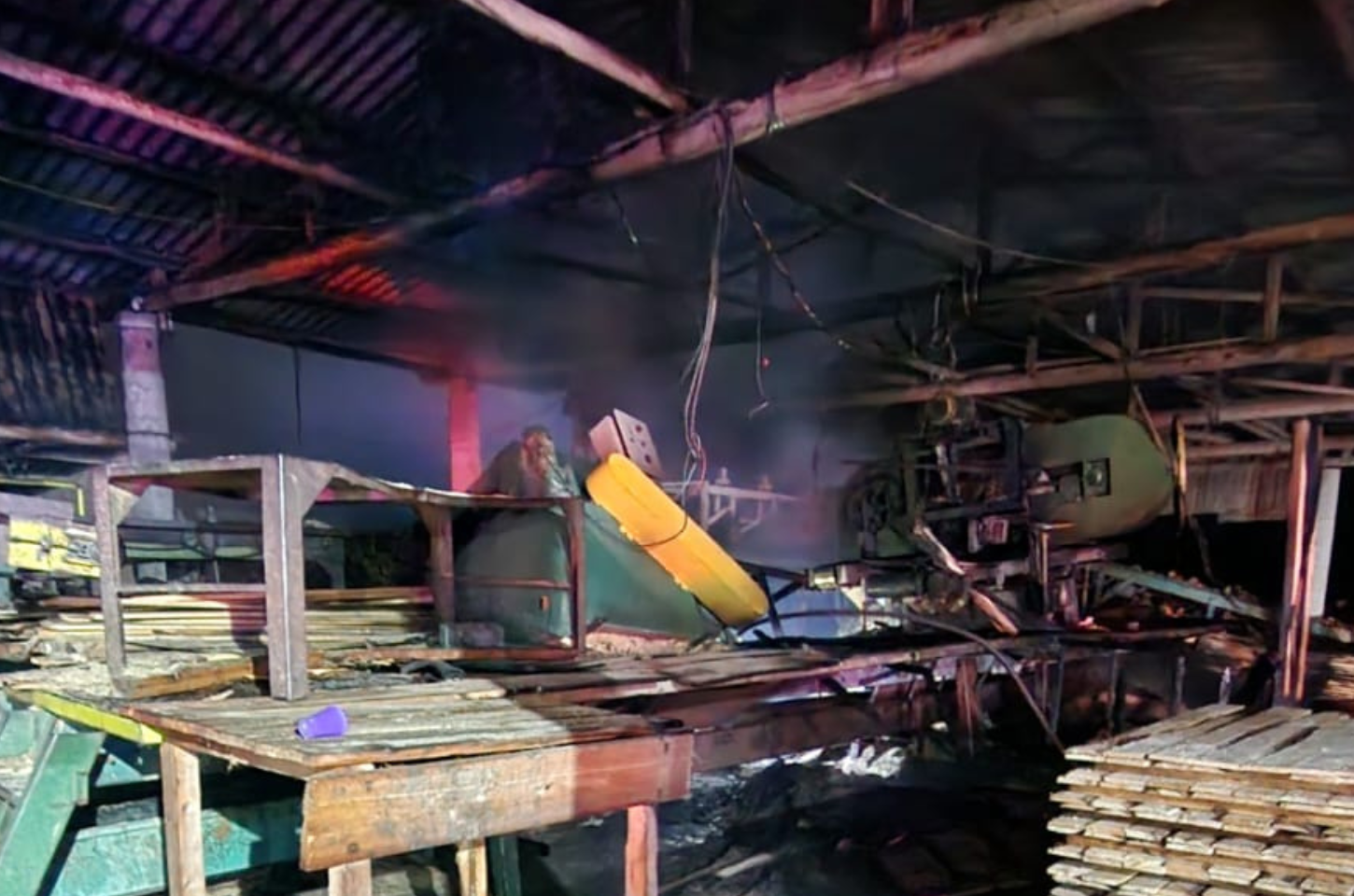 Bombeiros de Ibirama combatem incêndio em José Boiteux 
