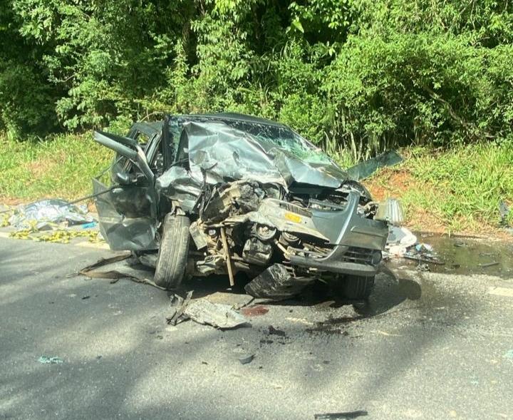Tragédia: mãe e filho morrem em grave acidente na BR-470 em Apiúna 
