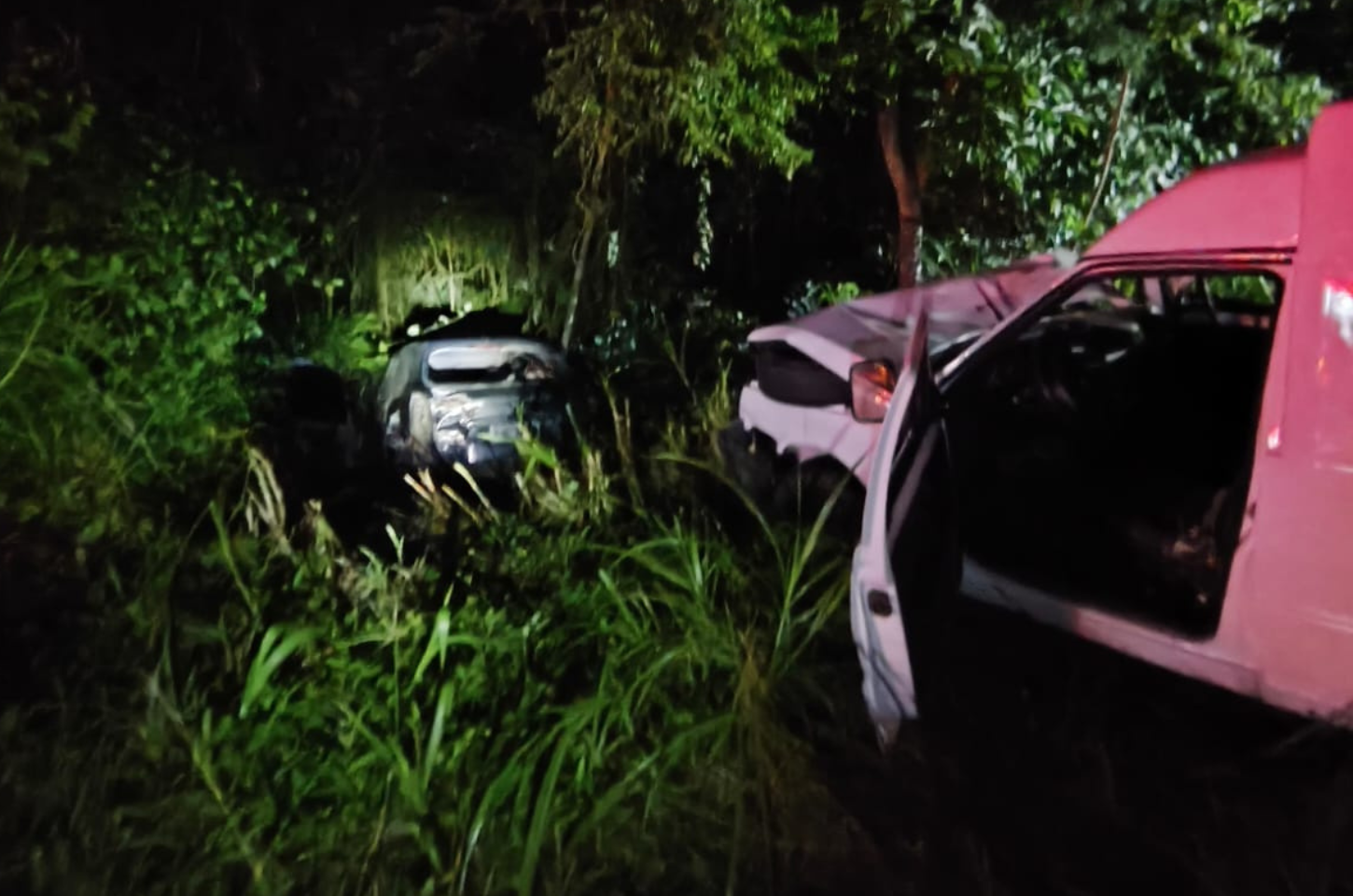 Três pessoas ficam feridas após acidente na BR-470 em Ibirama