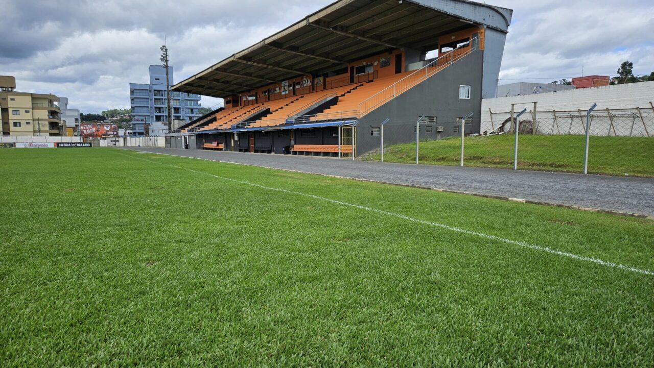 Mulher é presa por injúria racial em partida de futebol na cidade Rio do Sul