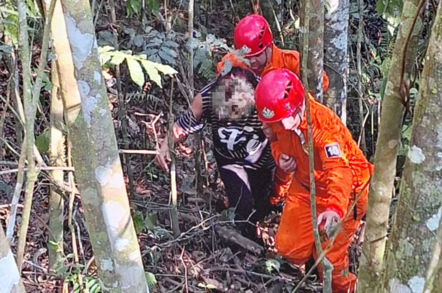 Mulher é resgatada em área de mata na reserva indígena de José Boiteux
