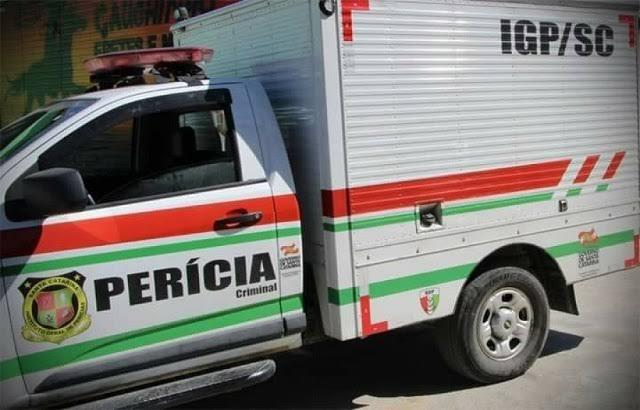 Corpo é encontrado em estado de decomposição no Rio Itajaí-Açu, no Alto Vale