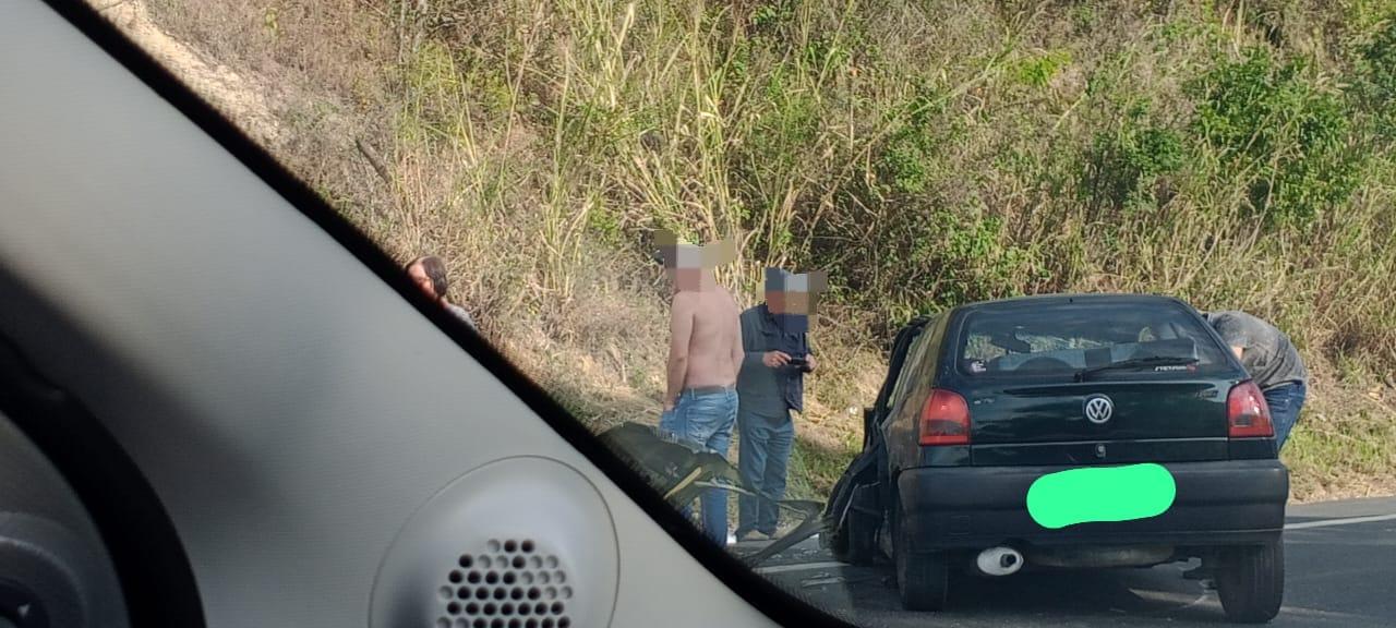 Acidente entre três carros na BR-470 em Apiúna