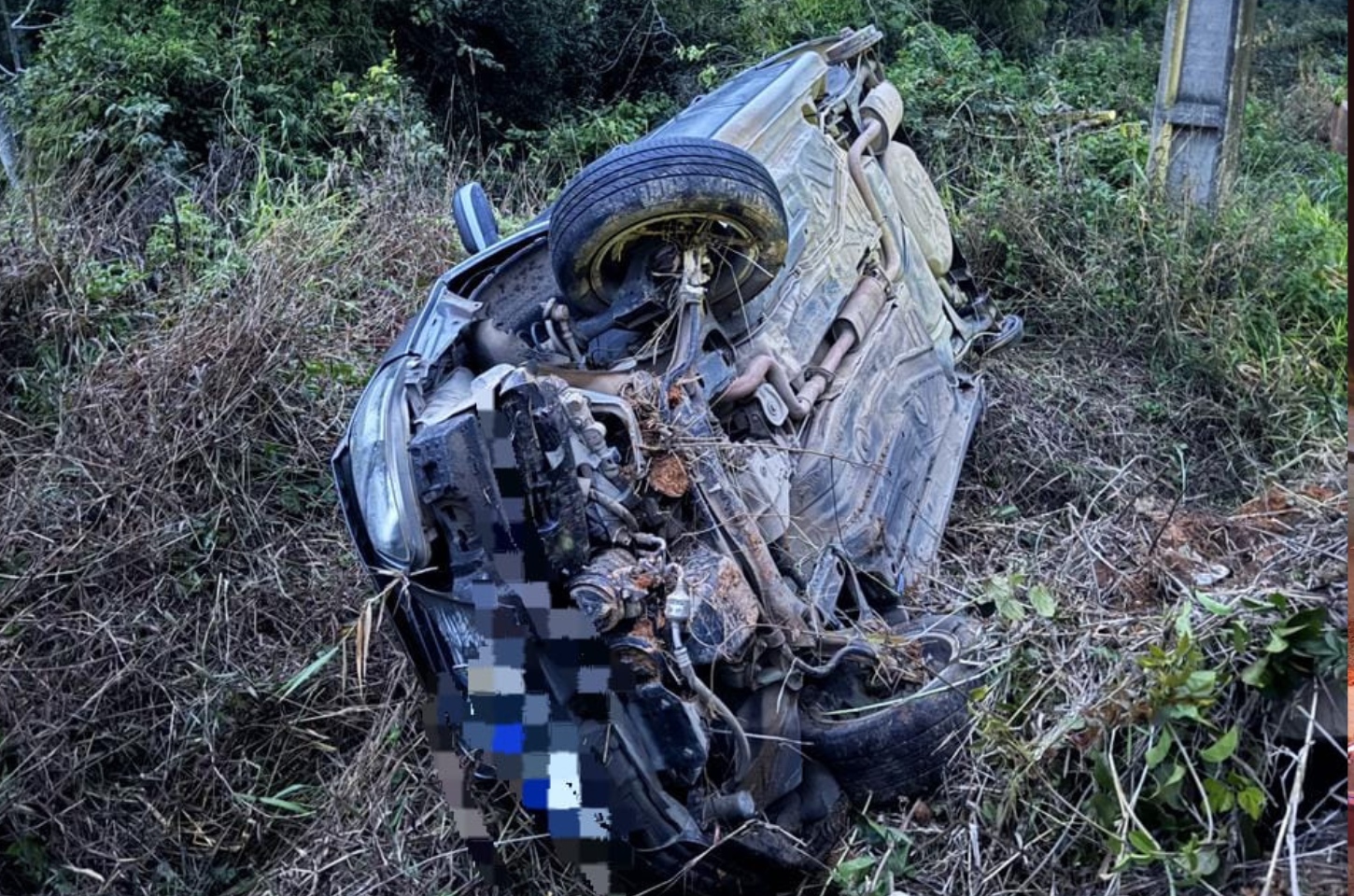 Motorista sai ileso de capotamento entre Presidente Getúlio e Dona Emma