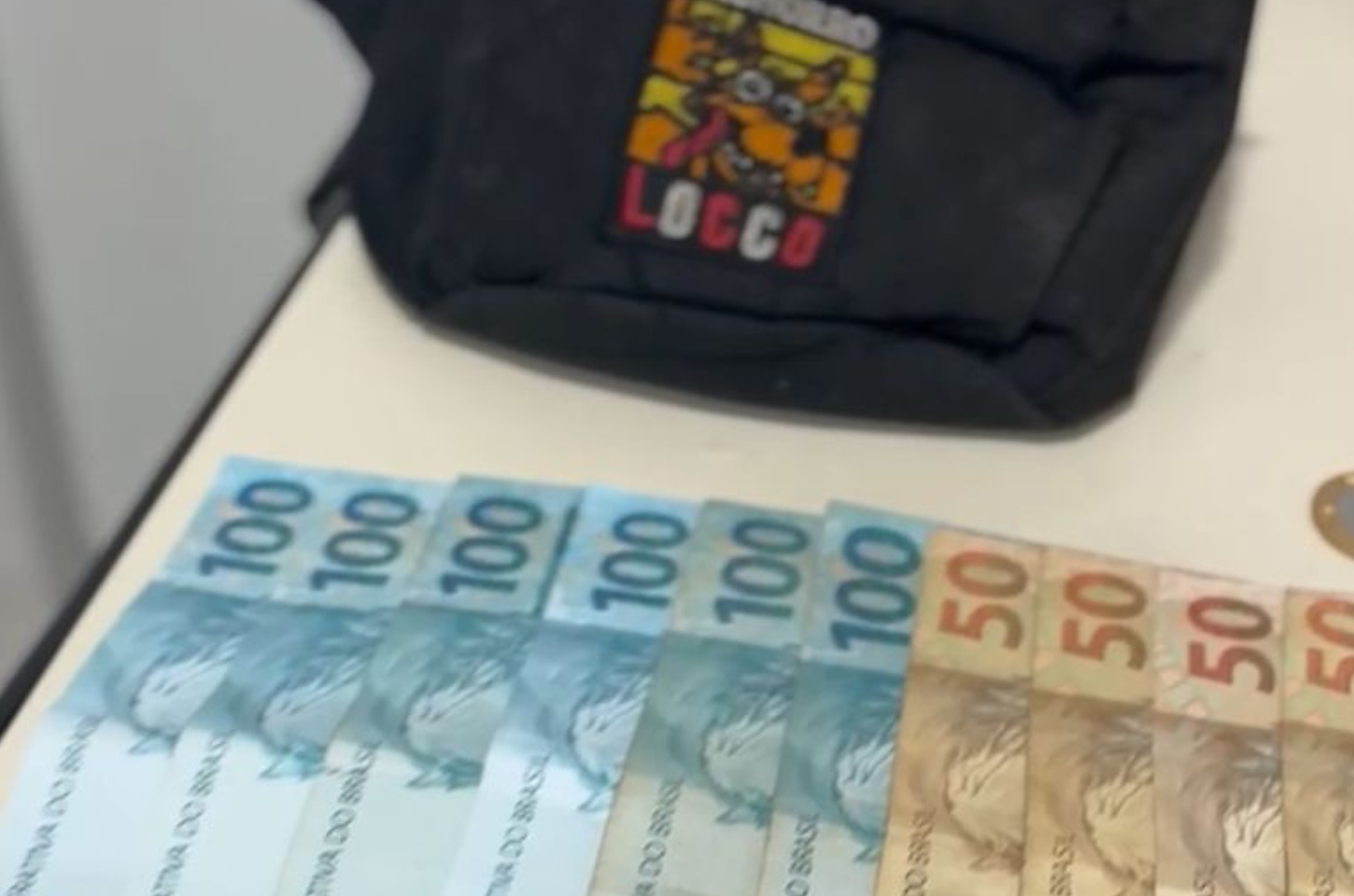 Homem é preso com meio quilo de maconha e crack