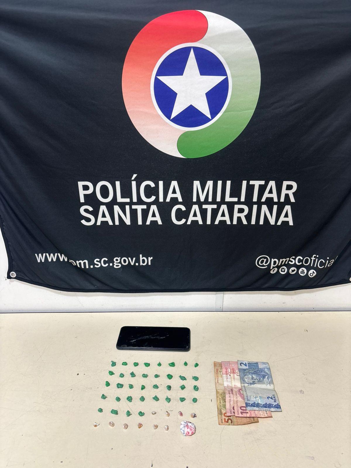 Adolescente é apreendido por tráfico de drogas em Blumenau