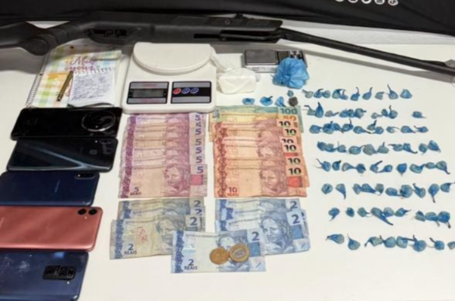 Polícia Militar prende quatro homens por tráfico de drogas em Lontras