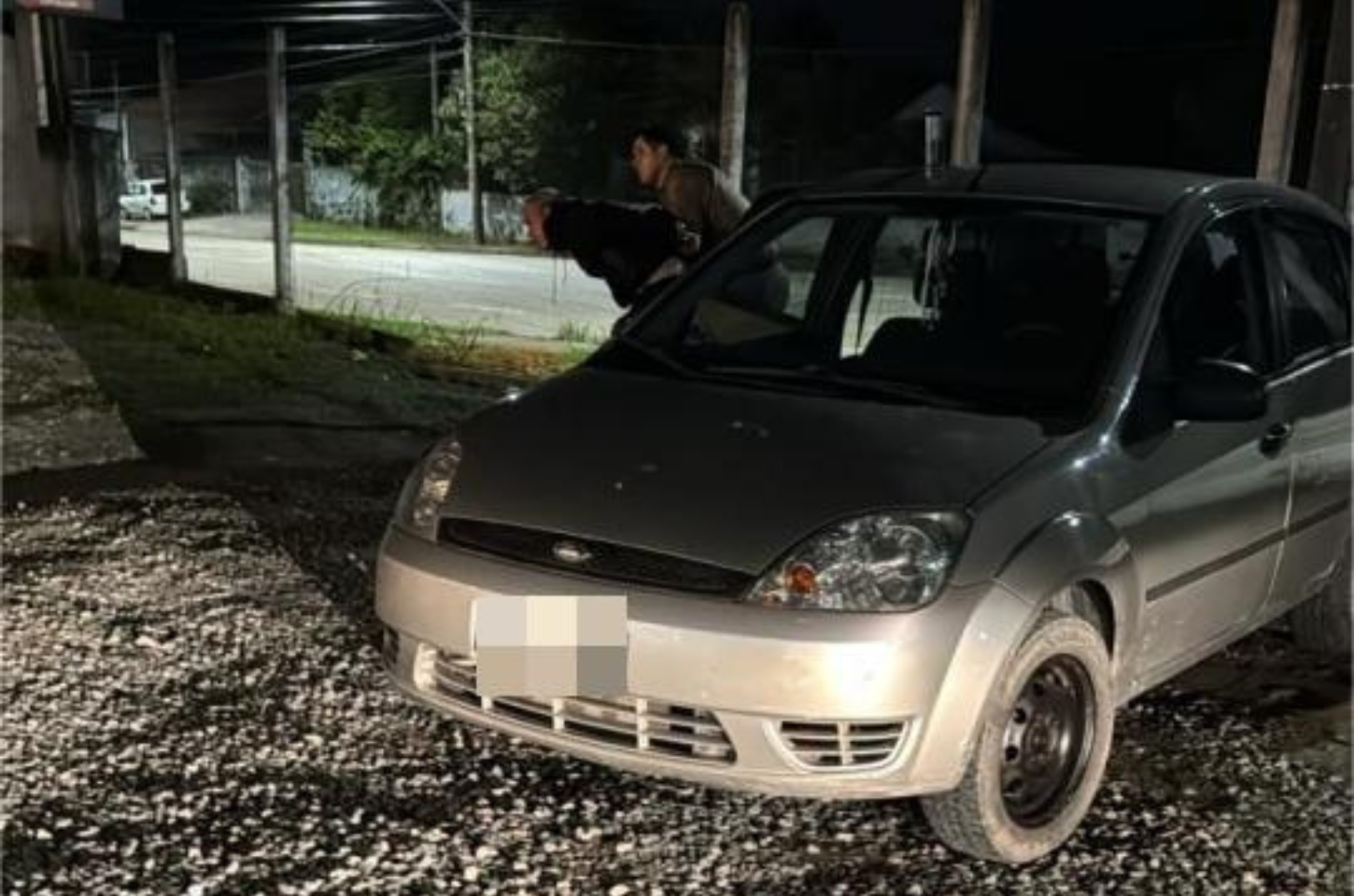 Três suspeitos são detidos após furto e recuperação de carro