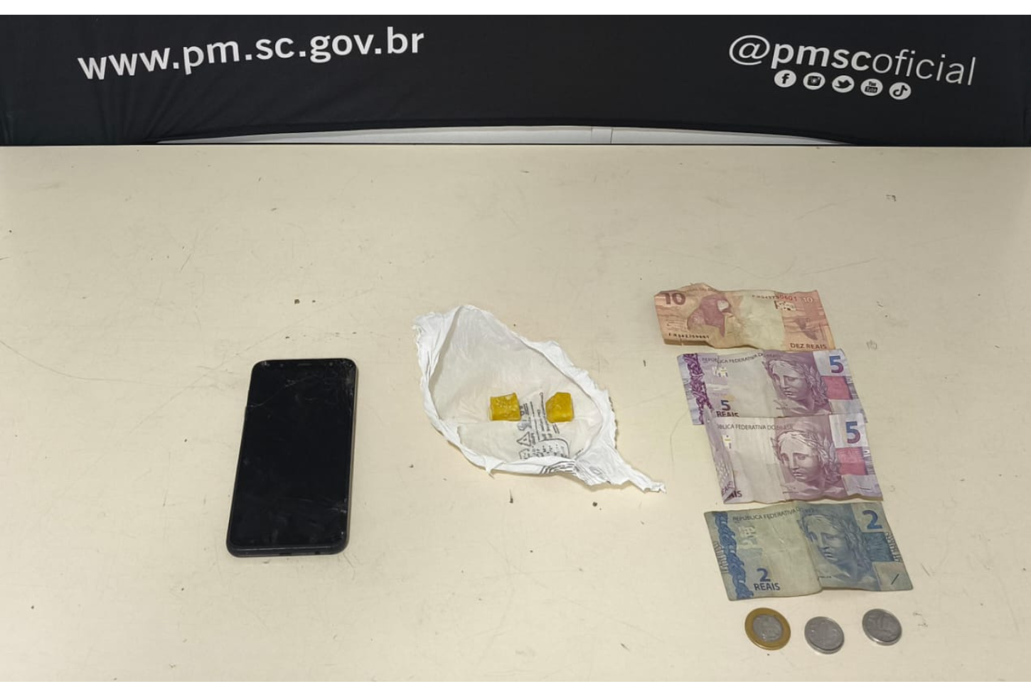 Homem é preso por tráfico de drogas após tentar fugir da polícia