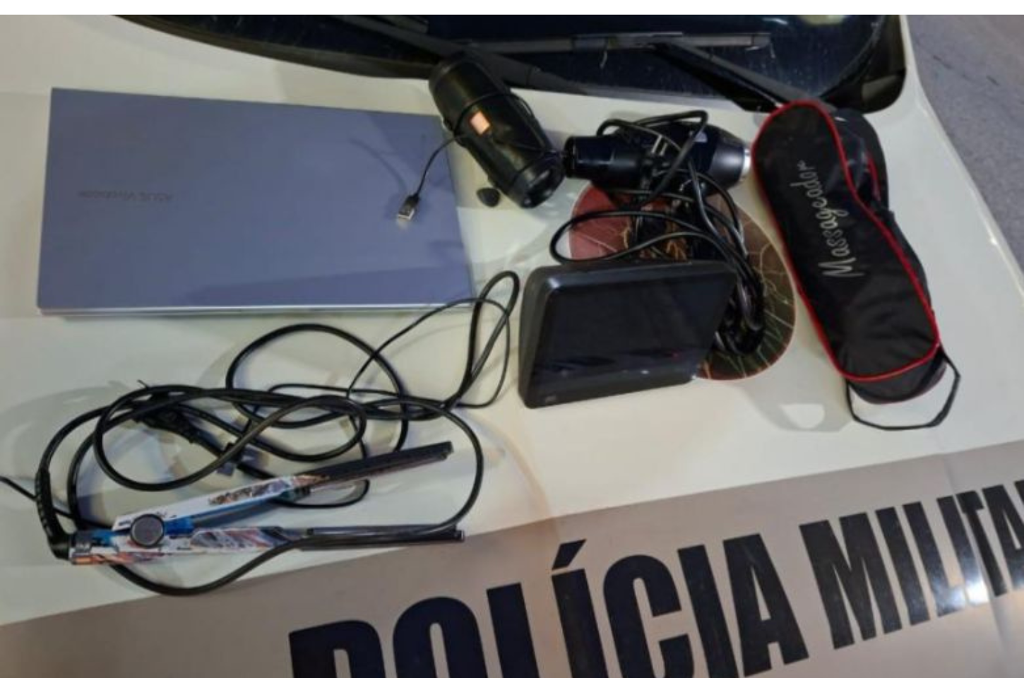 Tentativa de furto em empresa termina com homem preso e objetos suspeitos apreendidos