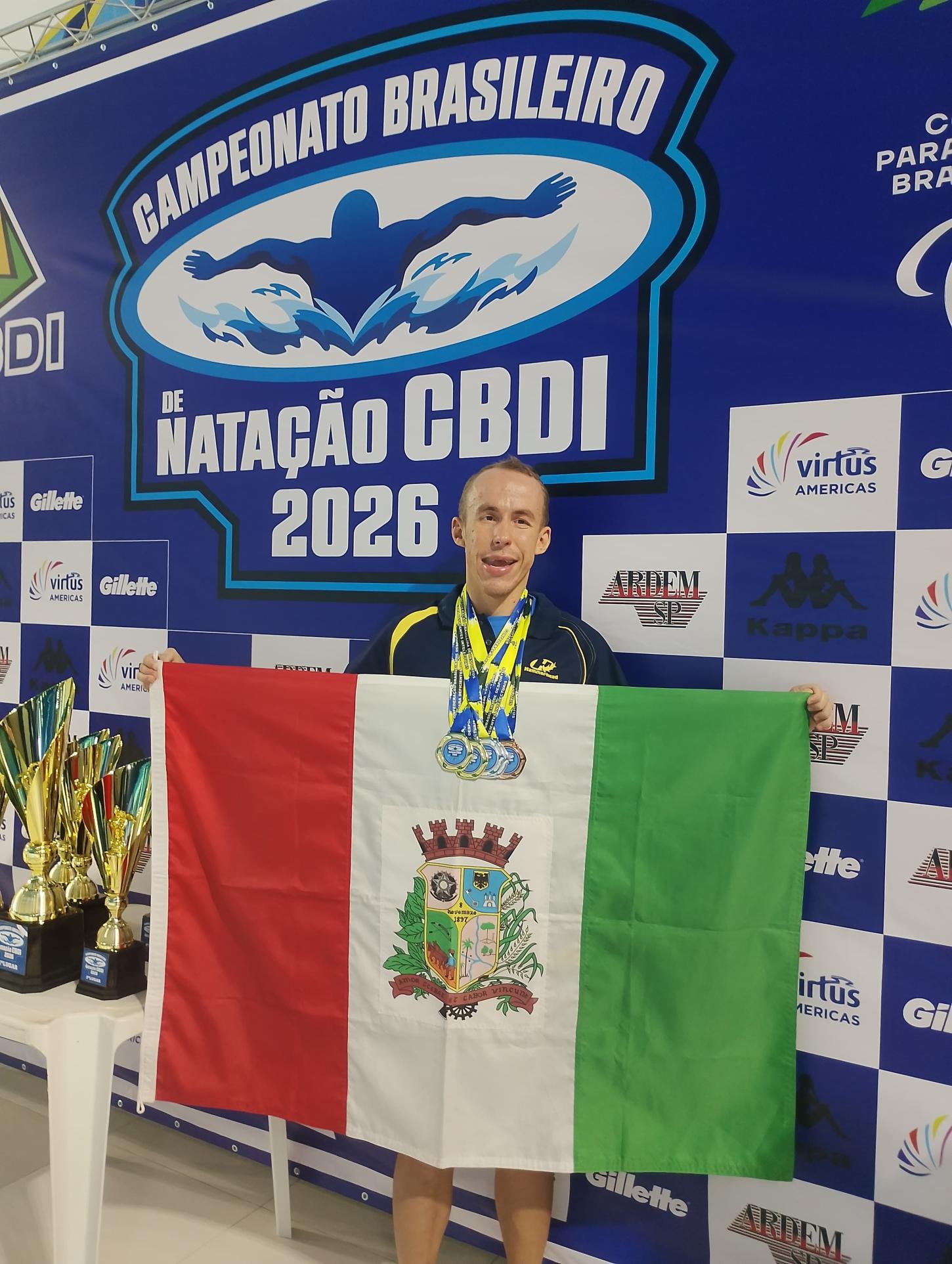 Nelson Junior supera lesões e sobe ao pódio cinco vezes no Brasileiro CBDI 2026