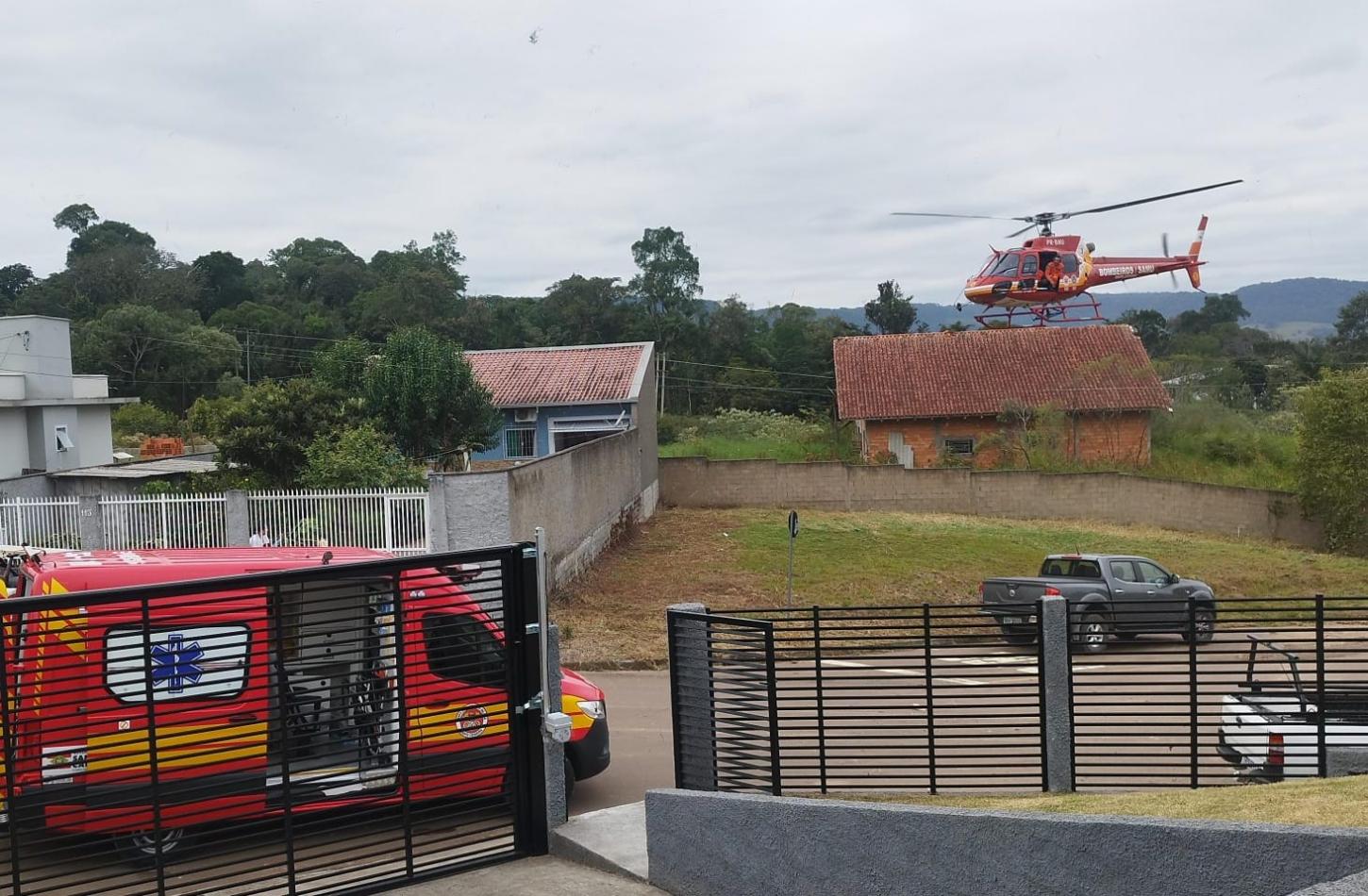 Homem em crise convulsiva é resgatado de telhado