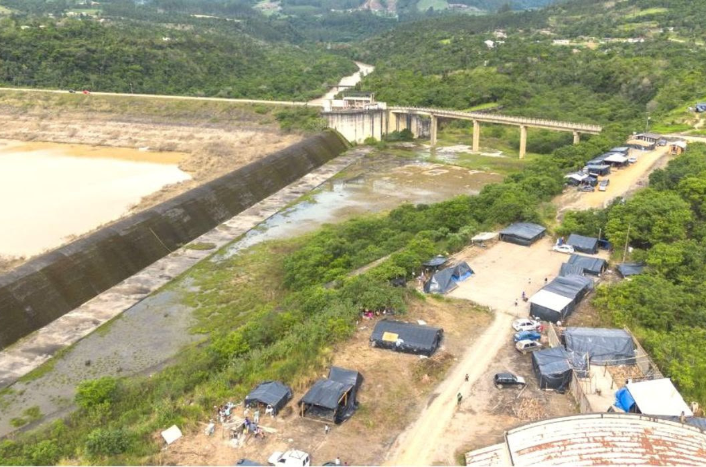 Justiça Federal determina prazo para saída de indígenas e retomada da obra na Barragem Norte em SC